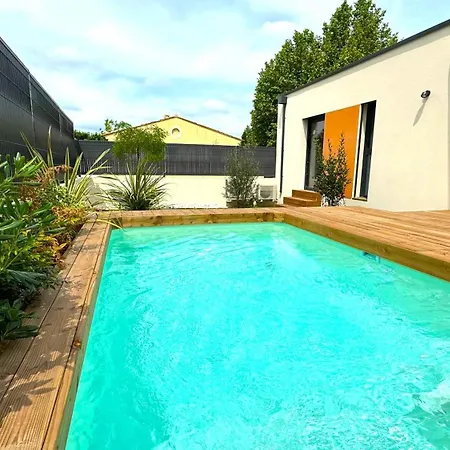 Daya Lodge. * L'Isle-sur-la-Sorgue