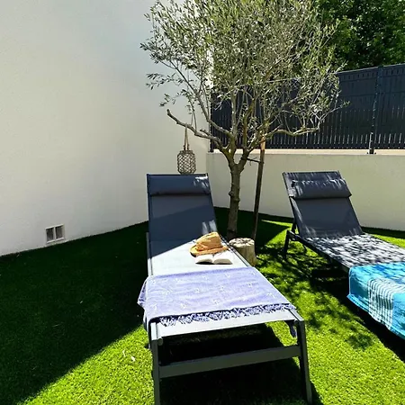 Villa Daya Lodge. L'Isle-sur-la-Sorgue