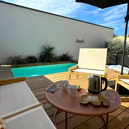Villa Daya Lodge. *